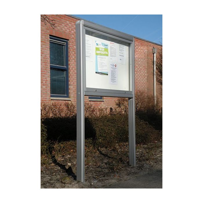 Vrijstaande vitrine enkelzijdig