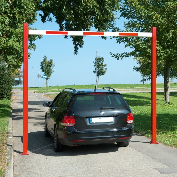 Hoogtebegrenzer, doorrijbreedte 400 cm, doorrijhoogte instelbaar tussen 220 cm en 280 cm, rood/wit
