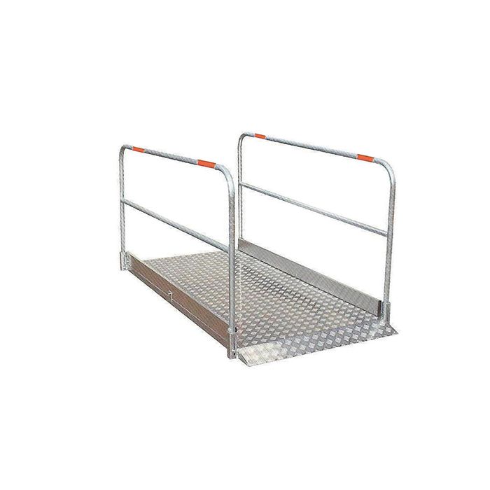 Loopbrug in aluminium met leuningen, 220 x 100 cm