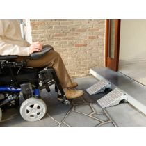 Trottoir oprijdrempel gegalvaniseerd staal, afmeting 31 x 25 x 6 cm (prijs per 2 stuks)