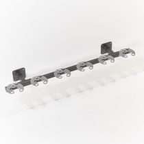 Muur stepstalling voor 6 steppen, plaats voor 6 steppen naast elkaar, steppen staan op 1 niveau